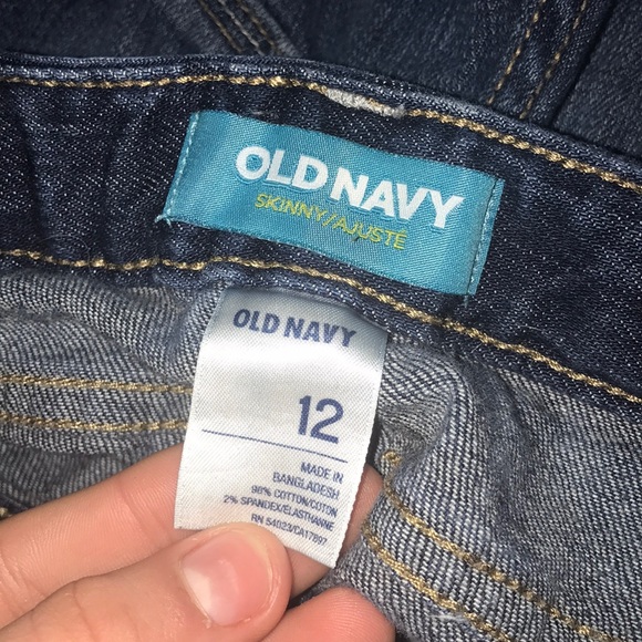 Too small - Picture 3 of 3